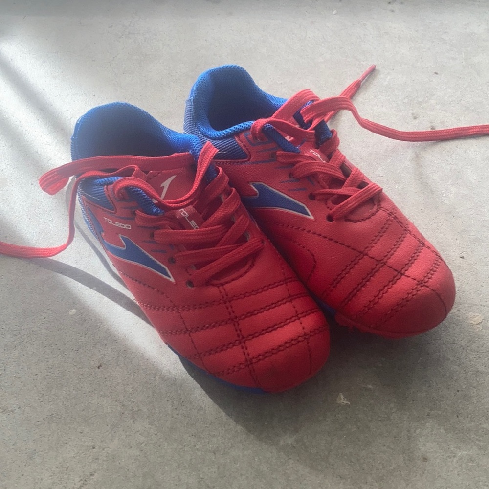 Toddler 8 cleats